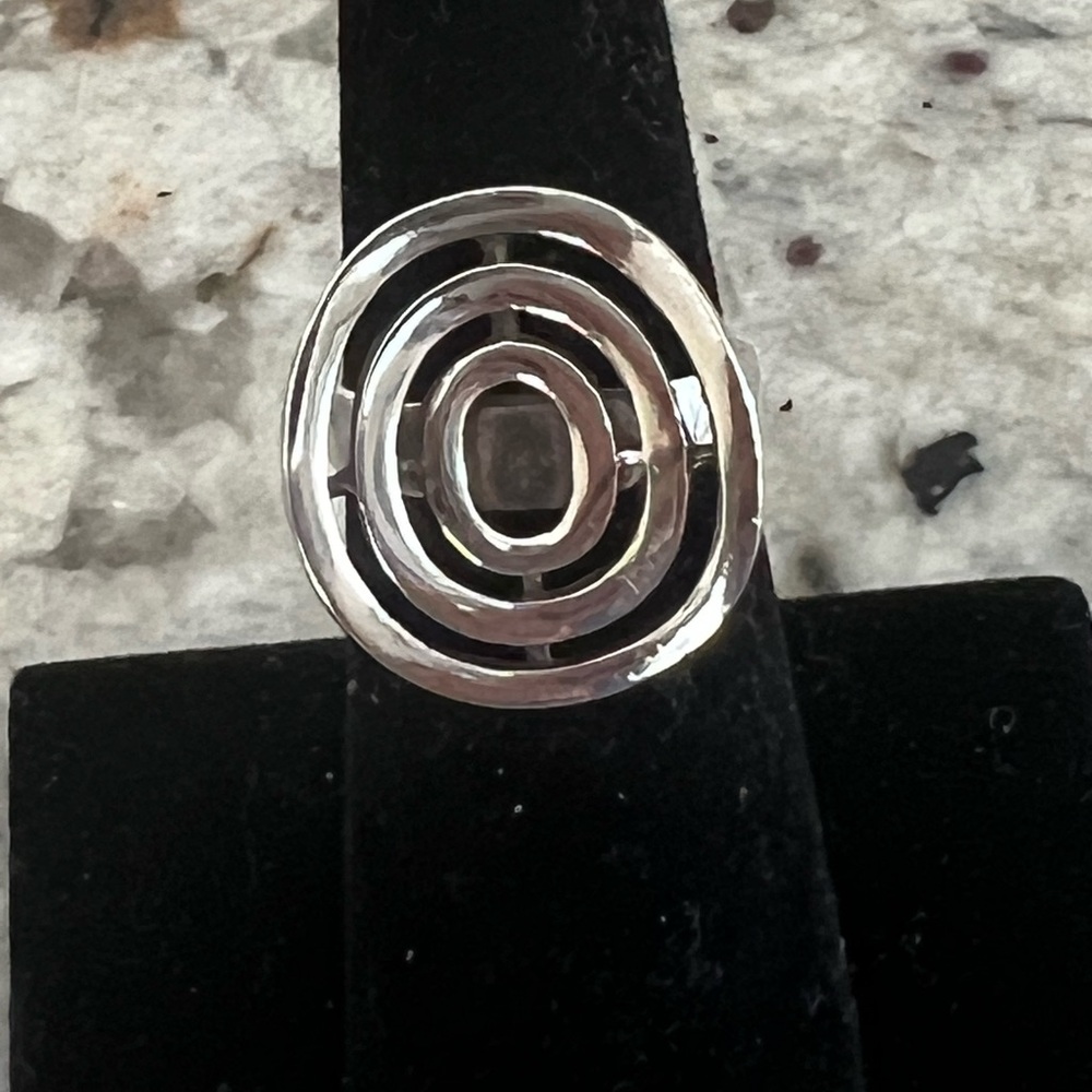Sterling silver contemporary ring